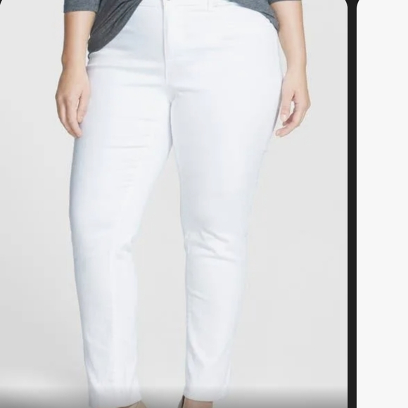 Vince Camuto Plus Size Skinny Jeans - Picture 1 of 9